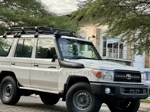 Toyota Land Cruiser 2016 Pearl