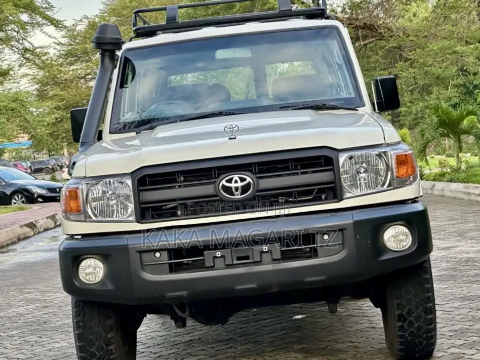 Toyota Land Cruiser 2016 Pearl