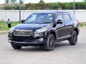 Toyota Vanguard 2012 Ivory