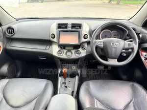 Toyota Vanguard 2012 Ivory