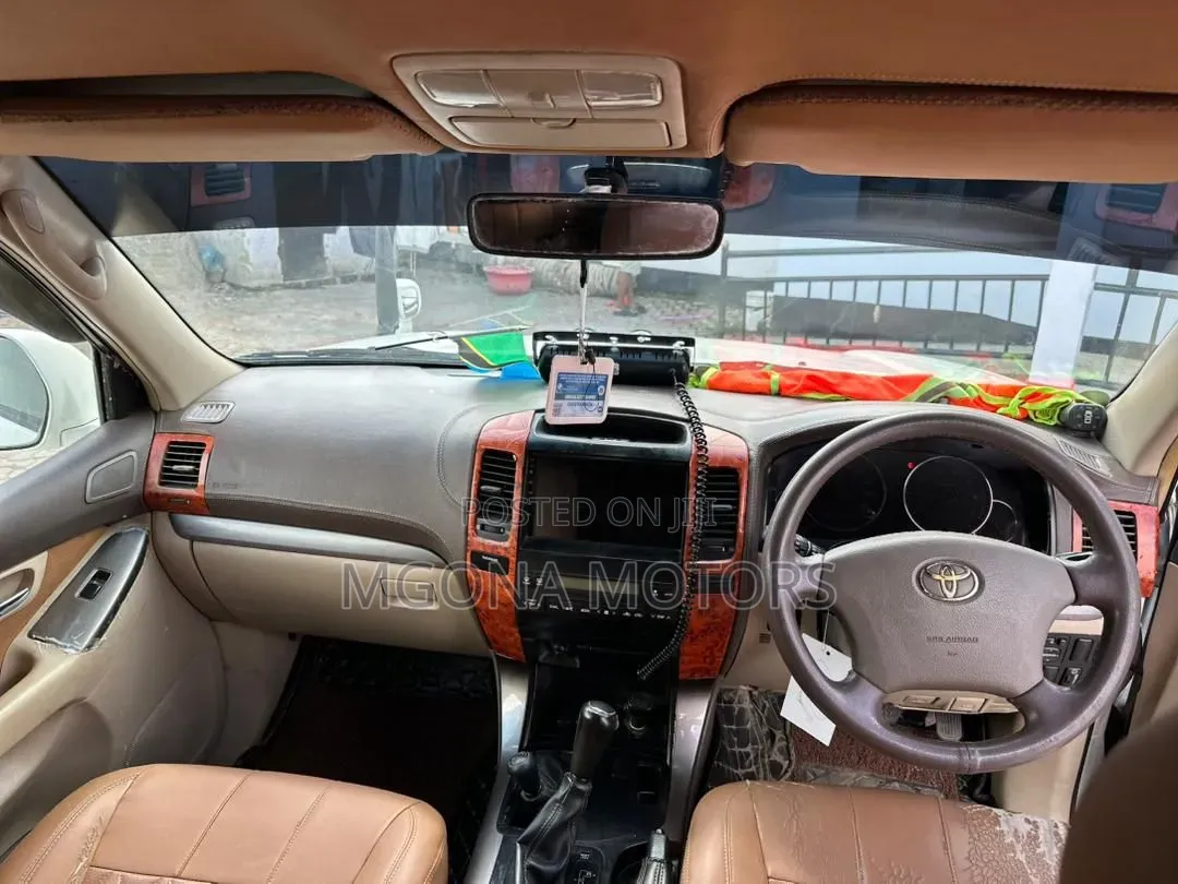 Toyota Land Cruiser Prado 2.7 3dr 2004 White