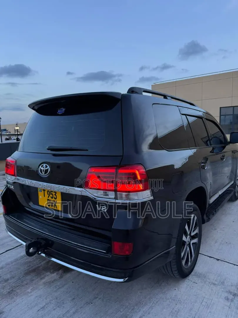 Toyota Land Cruiser 4.5 V8 TD STD 2011 Black