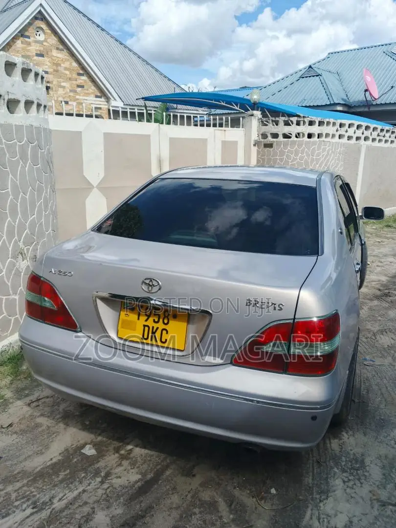 Toyota Brevis 2005 Silver