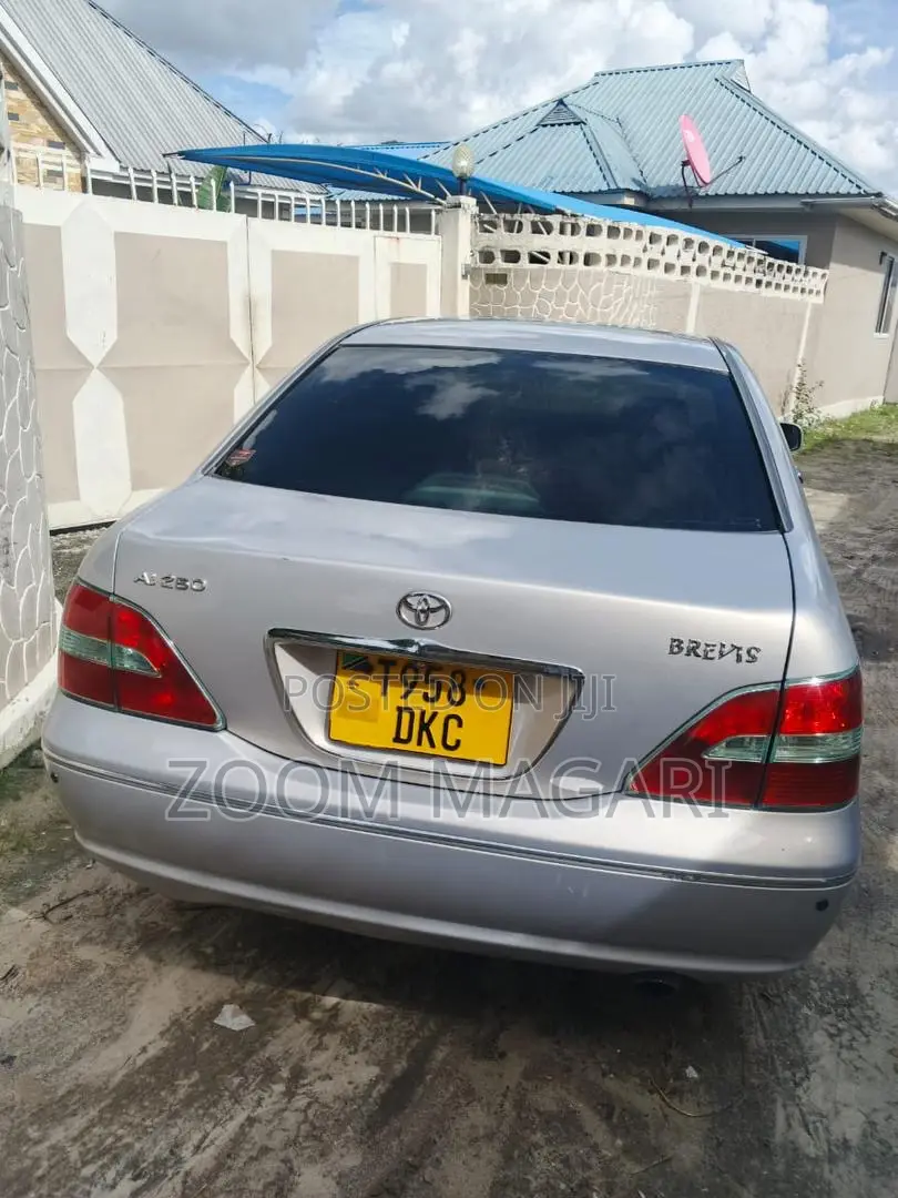 Toyota Brevis 2005 Silver