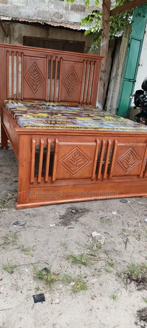 Vitanda Mbao Ngumu
