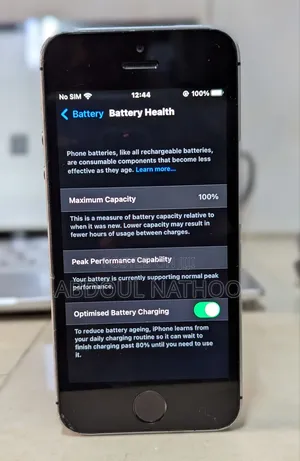 Apple iPhone SE 32 GB Black