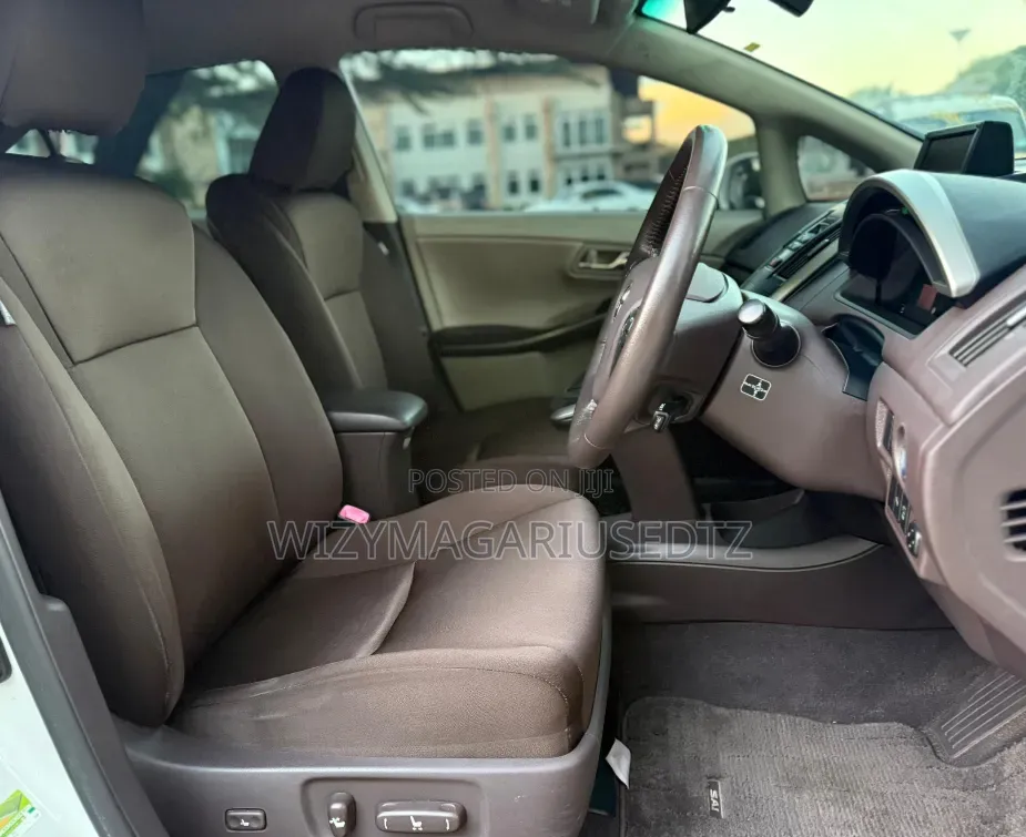 Toyota Sai 2.4 Hybrid FWD 2012 Off white