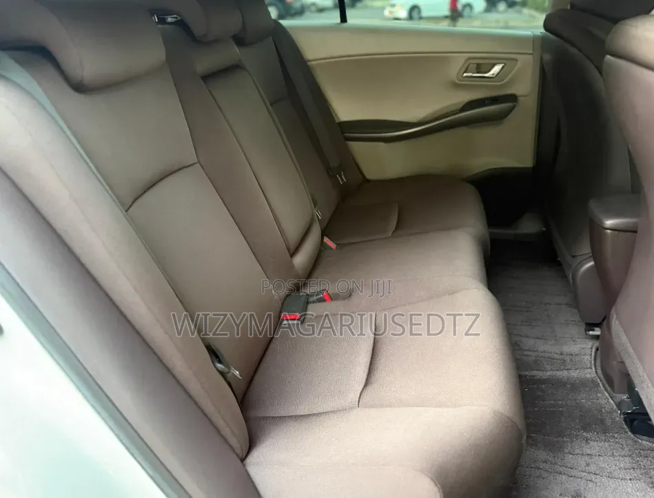 Toyota Sai 2.4 Hybrid FWD 2012 Off white