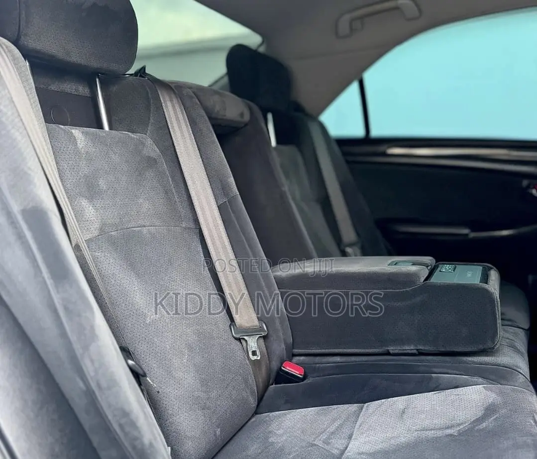 Toyota Crown 2009 Pearl