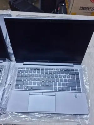 Laptop HP ZBook Firefly 14 G7 8GB Intel Core i5 SSD 256GB