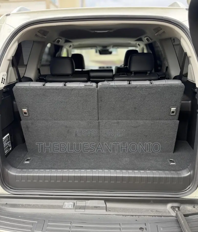Toyota Land Cruiser Prado 2023 White