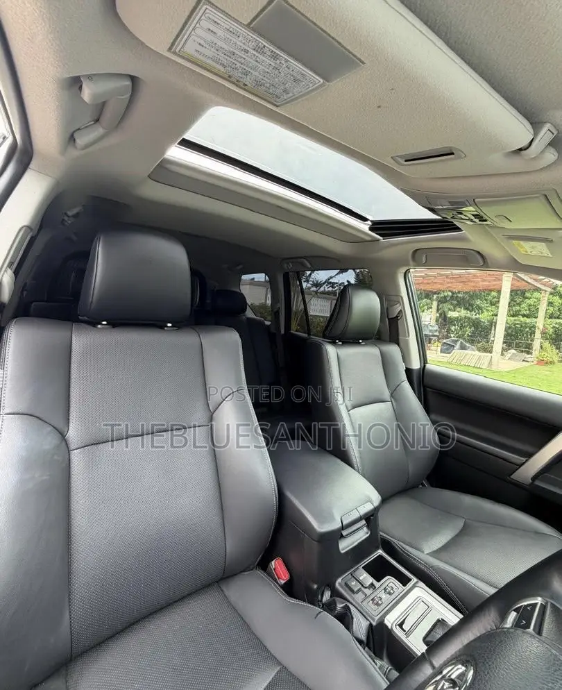 Toyota Land Cruiser Prado 2023 White