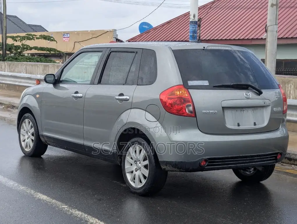 Mazda Verisa 2008 Gray
