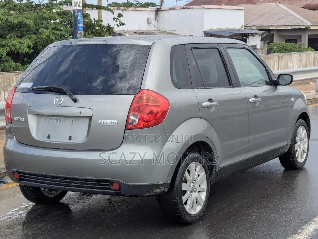 Mazda Verisa 2008 Gray