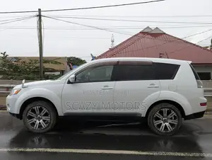 Mitsubishi Outlander 2008 White