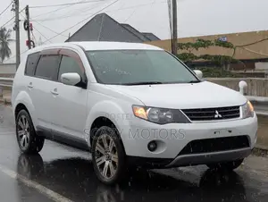 Mitsubishi Outlander 2008 White