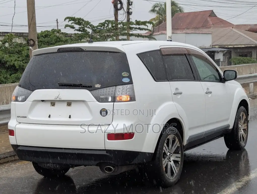 Mitsubishi Outlander 2008 White