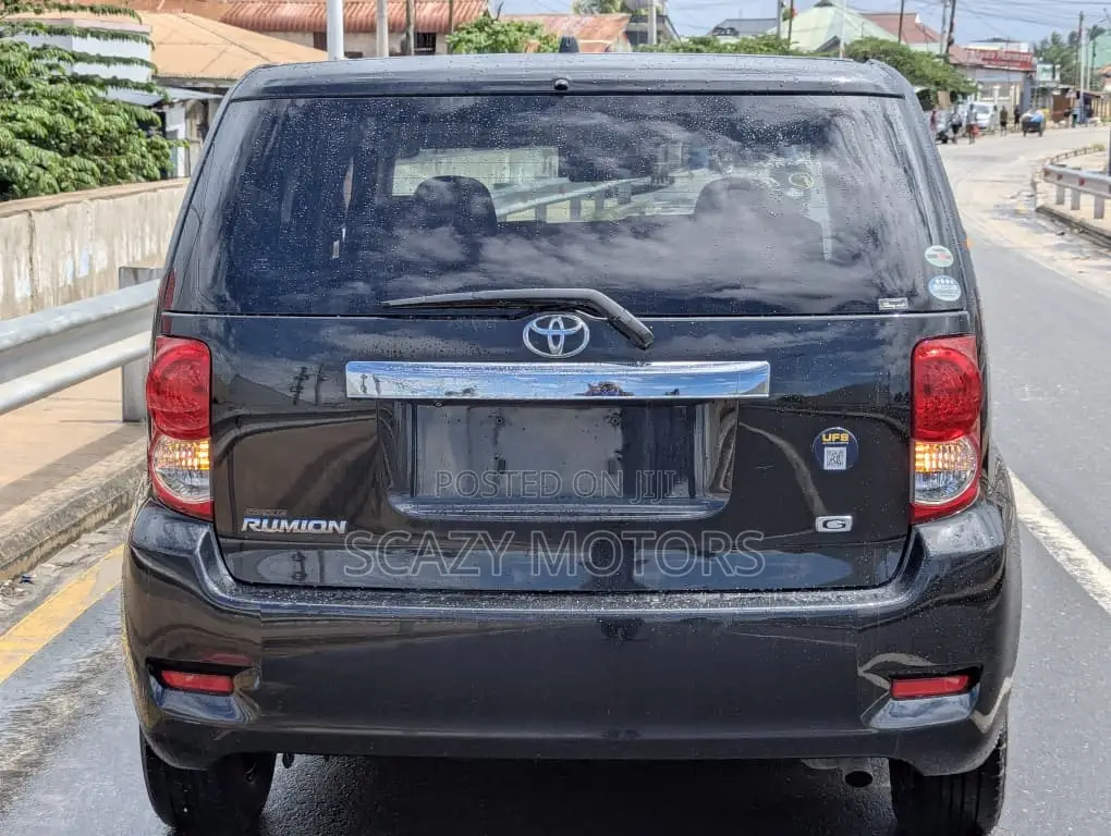 Toyota Corolla Rumion 2008 Black