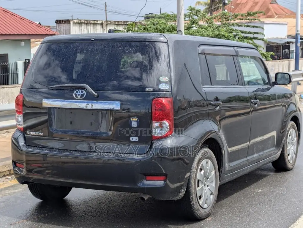 Toyota Corolla Rumion 2008 Black