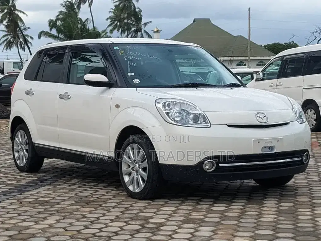 Mazda Verisa 2007 White