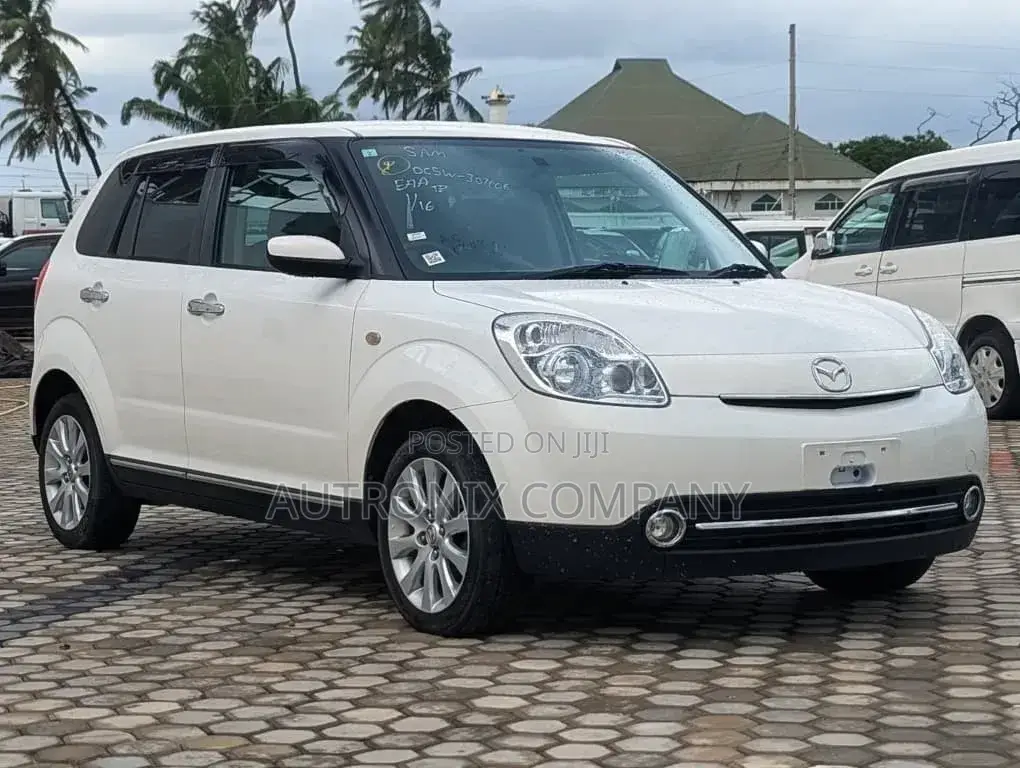 Mazda Verisa 2007 White