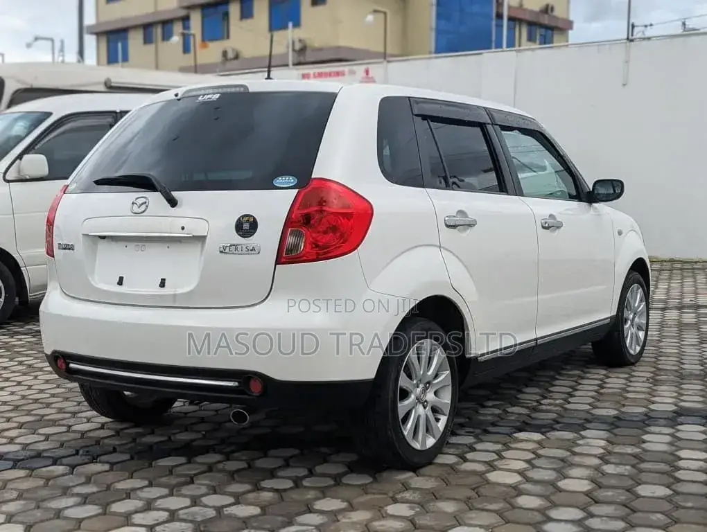 Mazda Verisa 2007 White