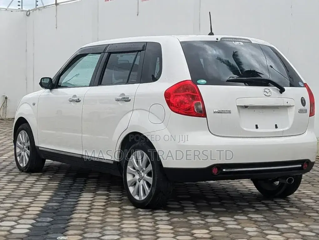 Mazda Verisa 2007 White