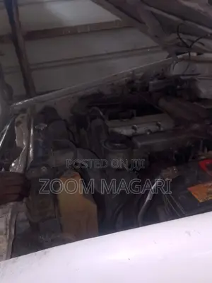 Toyota Fun Cargo 2004 Red