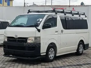 Toyota HiAce 2006 White