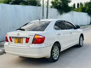Toyota Premio 2005 Pearl