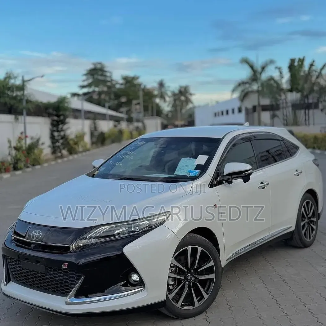 Toyota Harrier 2.0 2018 Ivory