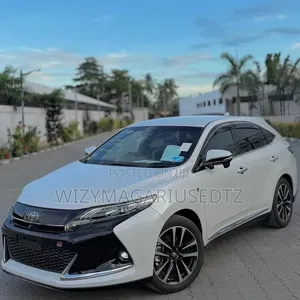 Toyota Harrier 2.0 2018 Ivory