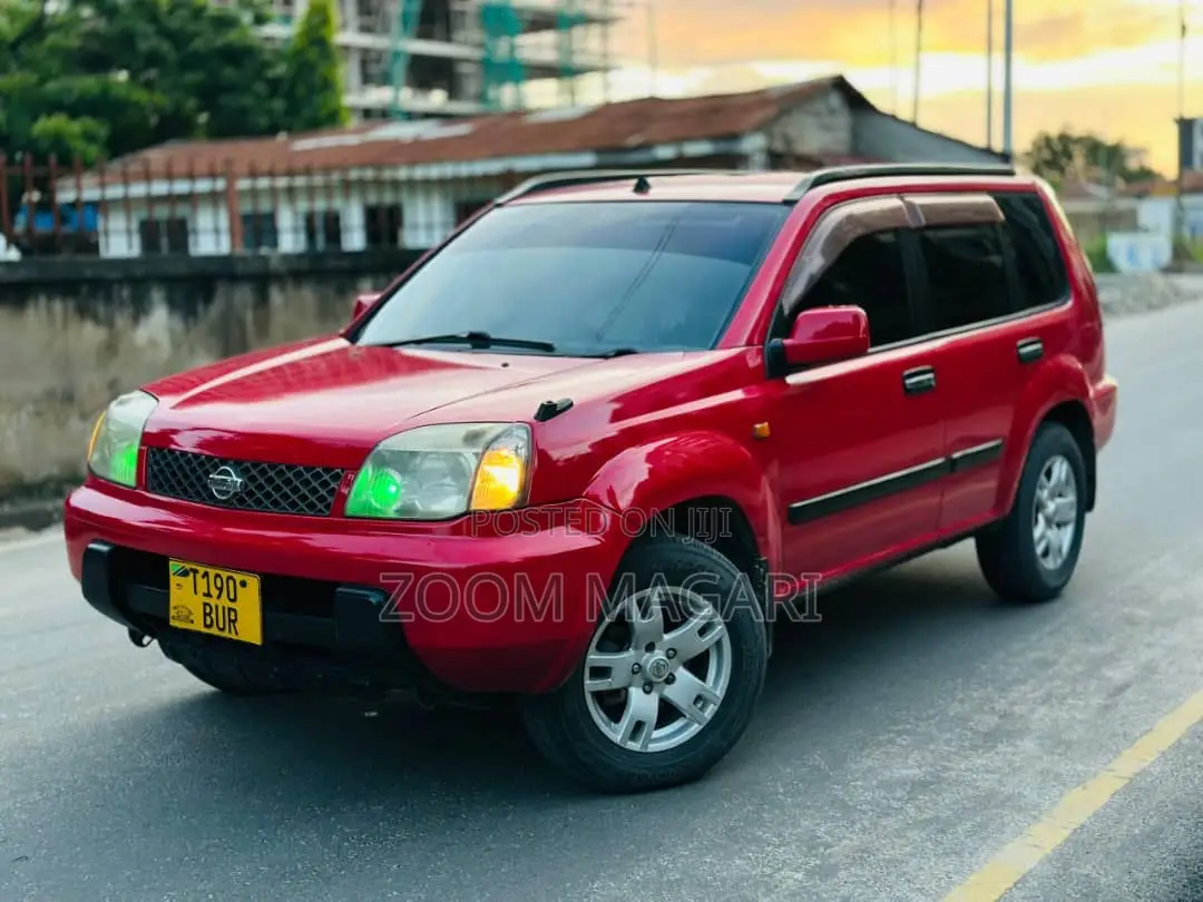 Nissan X-Trail 2002 Red