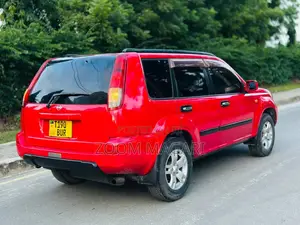 Nissan X-Trail 2002 Red