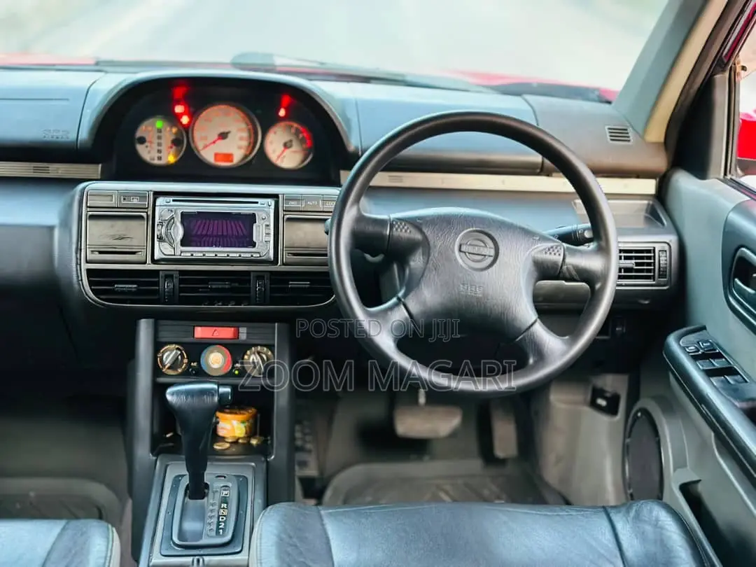 Nissan X-Trail 2002 Red