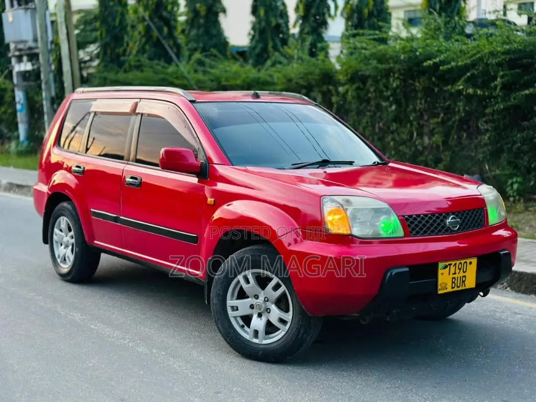 Nissan X-Trail 2002 Red