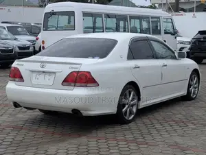 Toyota Crown 2004 White