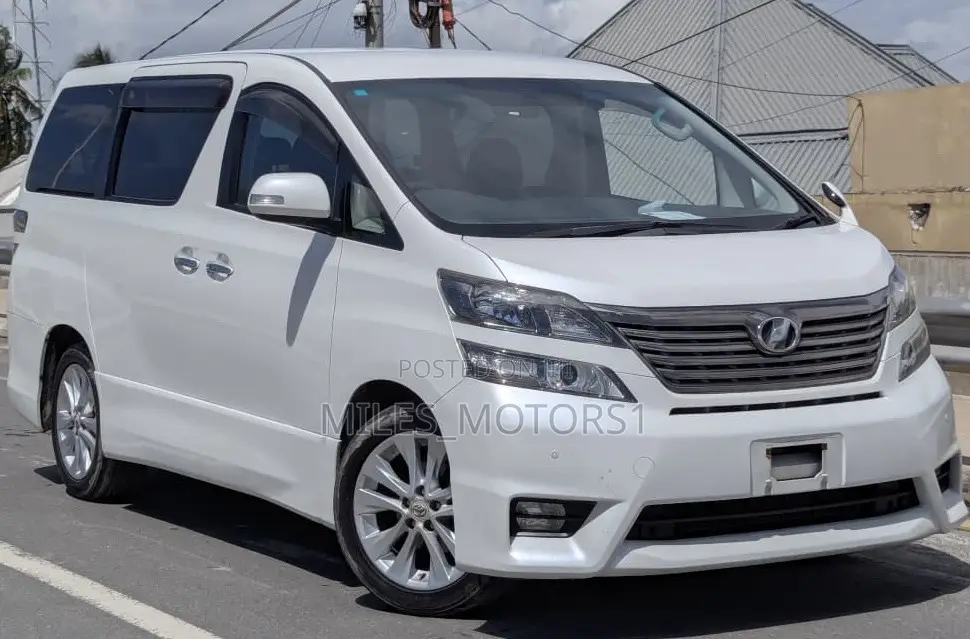 Toyota Vellfire 2008 White