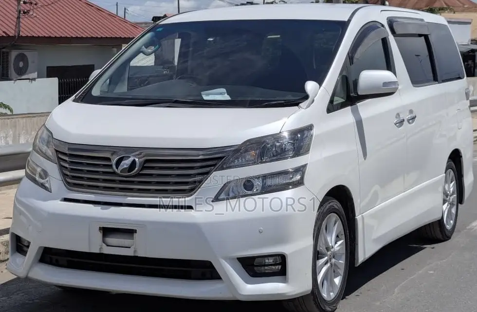 Toyota Vellfire 2008 White