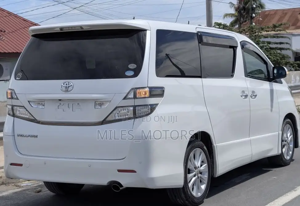 Toyota Vellfire 2008 White
