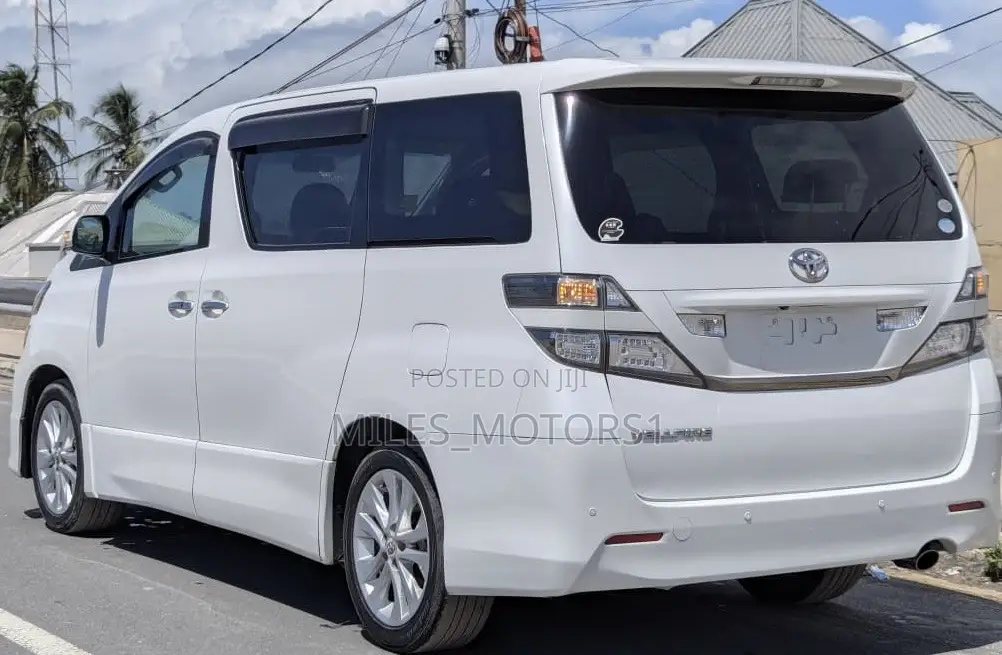 Toyota Vellfire 2008 White