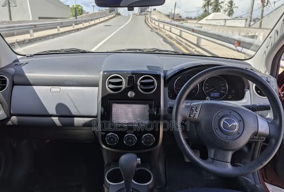 Mazda Verisa 2011 Red
