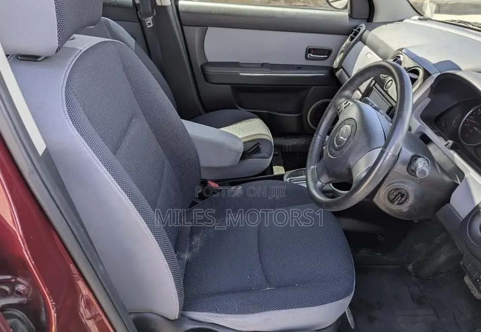 Mazda Verisa 2011 Red