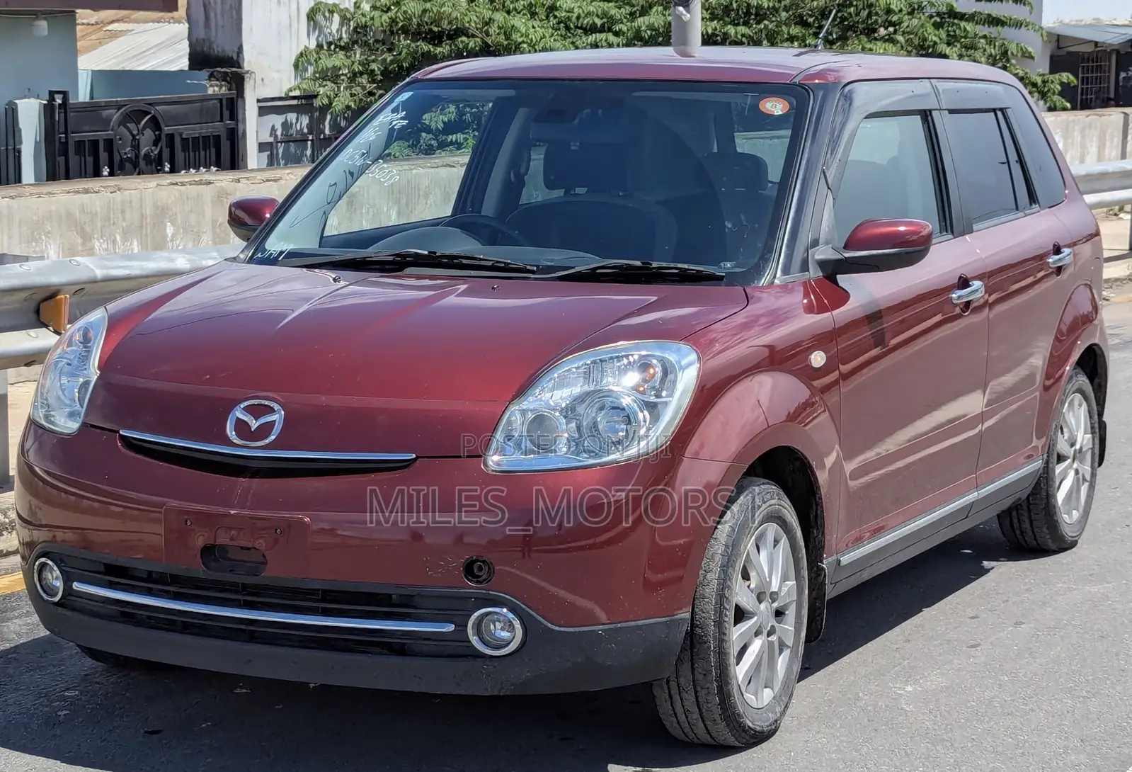 Mazda Verisa 2011 Red