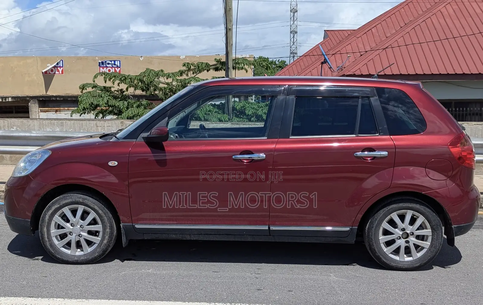 Mazda Verisa 2011 Red