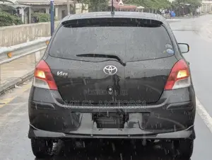 Toyota Vitz 2010 Black