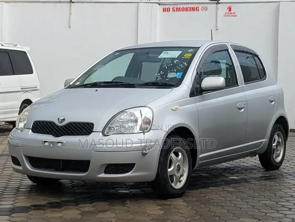 Toyota Vitz 1.3 AWD 3dr 2001 Silver