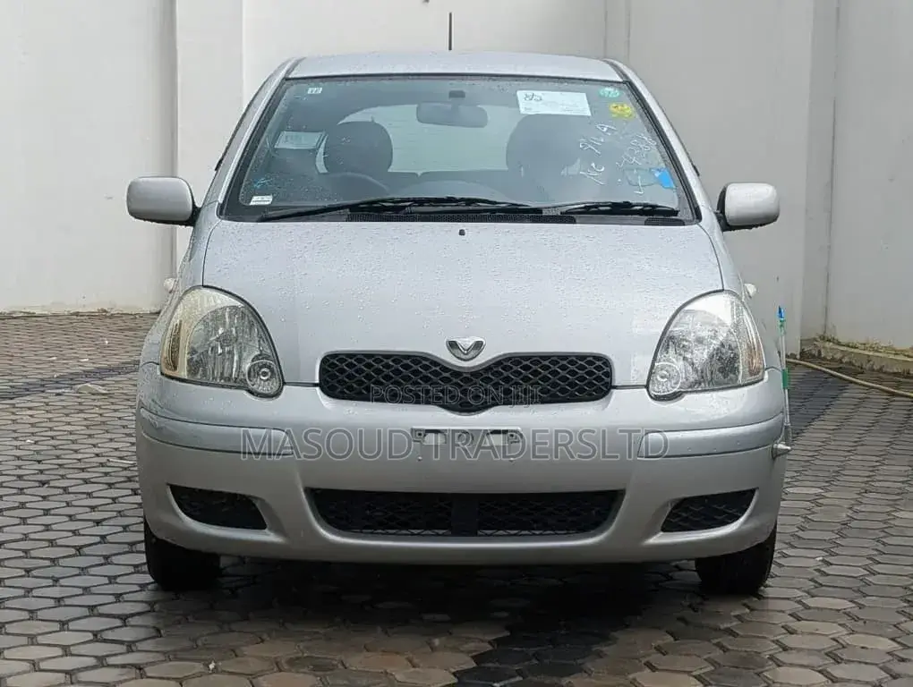 Toyota Vitz 1.3 AWD 3dr 2001 Silver