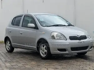 Toyota Vitz 1.3 AWD 3dr 2001 Silver