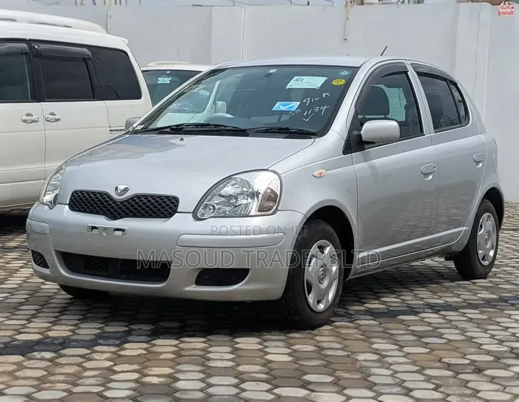 Toyota Vitz 1.3 AWD 3dr 2002 Silver